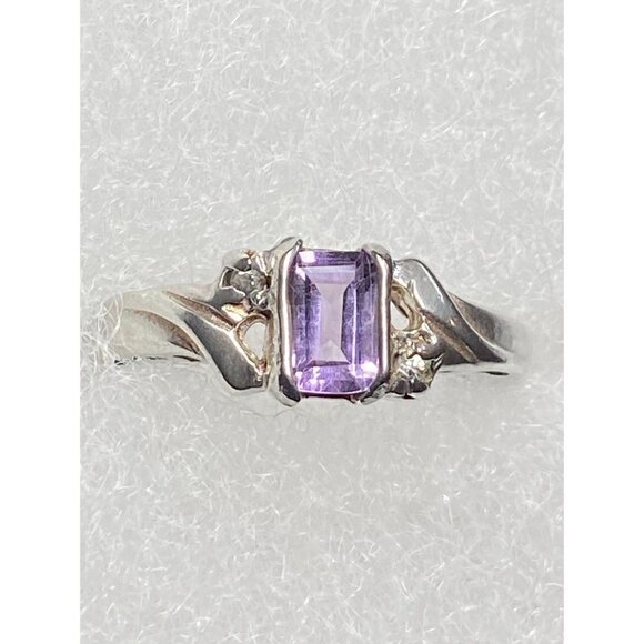 Avon Sterling Silver and‎ Amethyst Ring with two white stones Sz 7 - Picture 1 of 9